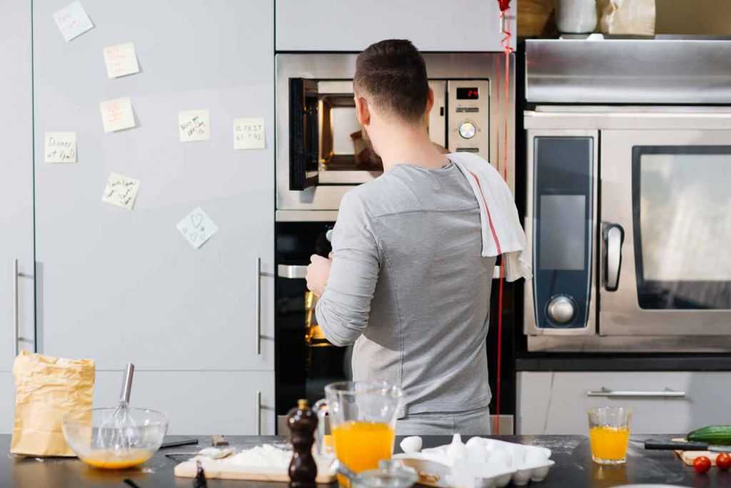 El mejor horno de microondas que puedes comprar le dará un toque